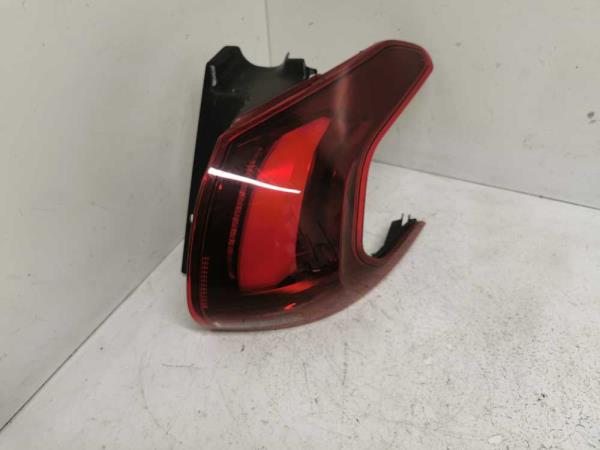 FEU ARRIERE RIGHT PEUGEOT 2008 2016-2019 - Vue 1